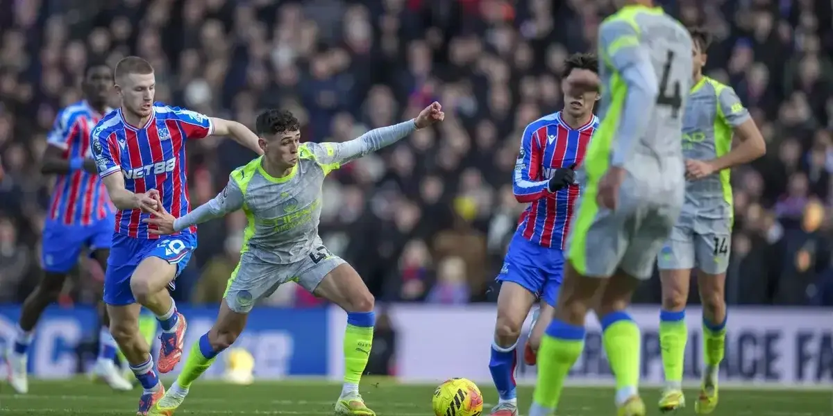 Manchester City și Crystal Palace vor trebuie să își reia meciul amânat în cadrul Premier League după ce partida programată pentru 21 martie a fost oficial reclasificată, dat fiind evenimentul disputat în același weekend, finala EFL Cup