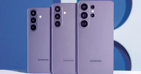 Samsung S26 Ultra intra în vrie de reduceri fulger după lansare: prețurile au scăzut cu peste 1.400 de lei din prima zi Lansarea oficială a noului Samsung Galaxy S26 Ultra a devenit, în mod surprinzător, un punct de cotitură pentru piața de telefoane high-end din România, nu numai din cauza specificațiilor de top, ci și a modului în care prețurile au evoluat imediat după startul vânzărilor