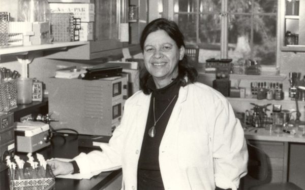 Numele care ar fi putut scrie istoria premiilor Nobel diferit: femei științifice recunoscute prea târziu sau deloc Premiul Nobel reprezintă, de peste un secol, recunoașterea cea mai înaltă pentru eforturile și descoperirile din domeniile științifice, dar și un simbol al ierarhiilor societății și ale istoriei academic