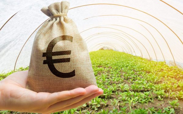 Fermierii români se pregătesc pentru schimbări semnificative în modul în care sunt verificati pentru eligibilitatea la subvențiile agricole din anul 2026