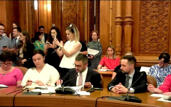 Ministrul Muncii anunță că pachetul de solidaritate rămâne pe marginea agendei legislative, după ce comisiile de muncă reunite ale Parlamentului au aprobat amendamentul PSD, dedicat sprijinirii celor mai vulnerabili segmente ale societății