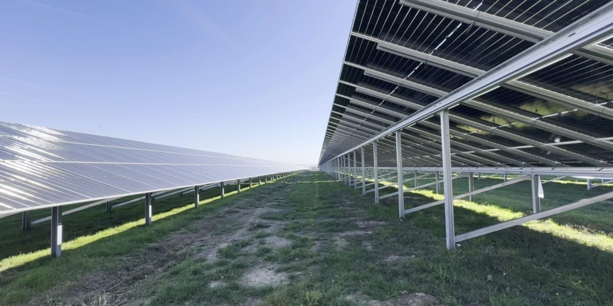 România doboară recordul de producție solară în istorie