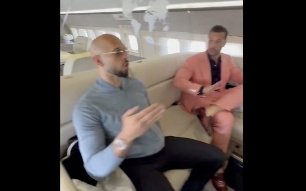 Frații Tristan și Andrew Tate, aflați în centrul unui imens scandal internațional, au primit o veste importantă din partea autorităților din Hong Kong, care le limitează posibilitatea de a fi extrădați către țările în care sunt urmăriți penal