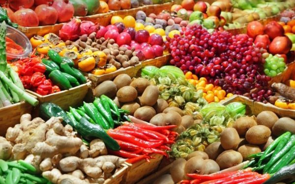 Fructe și legume cu cel mai mare risc de reziduuri de pesticide în 2025: ce trebuie să știm pentru a ne proteja În fiecare an, consumatorii se confruntă cu o problemă tot mai acută: expunerea la pesticide din fructe și legume