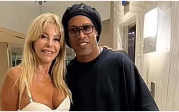 Femeia care continuă să fie în centrul atenției la 73 de ani și să sfideze convențiile sociale a fost recent în vizorul publicului, după aparițiile sale provocatoare pe rețelele de socializare