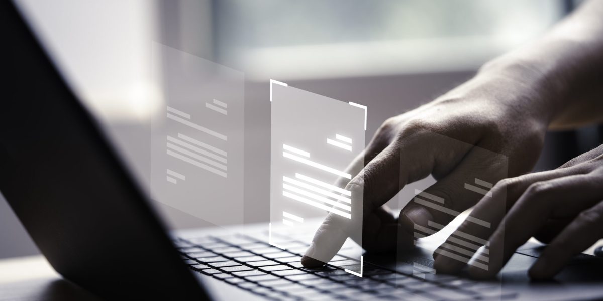 Microsoft a lansat recent cea mai amplă serie de actualizări de securitate din acest an, acoperind o gamă vastă de vulnerabilități critice în sistemele Windows și platformele asociate