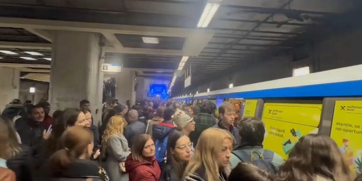 Tren retras din circulație după zece minute de staționare la Unirii 2