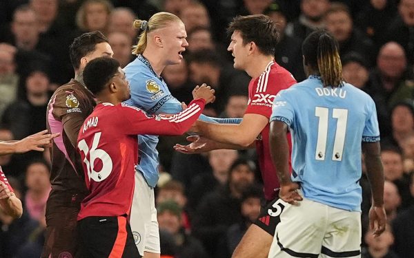 Harry Maguire, fundașul vedetă al lui Manchester United, a fost condamnat recent de un tribunal din Grecia la 15 luni de închisoare cu suspendare, o sentință care a șocat lumea fotbalului