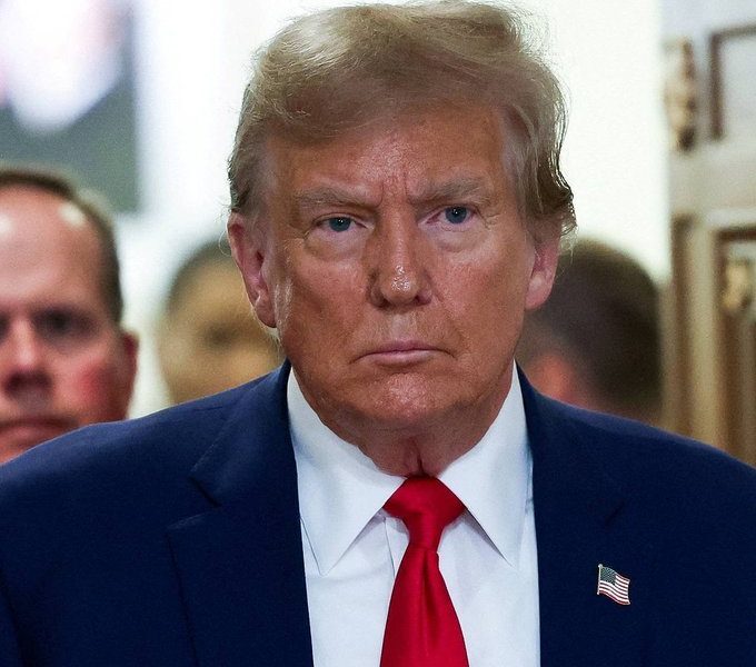 Trump avertizează asupra riscului pentru NATO și amenință cu acțiuni militare în Golf Președintele american Donald Trump a ieșit cu declarații dure și avertismente grave cu privire la situația din strâmtoarea Hormuz, una dintre cele mai sensibile și strategice zone ale lumii
