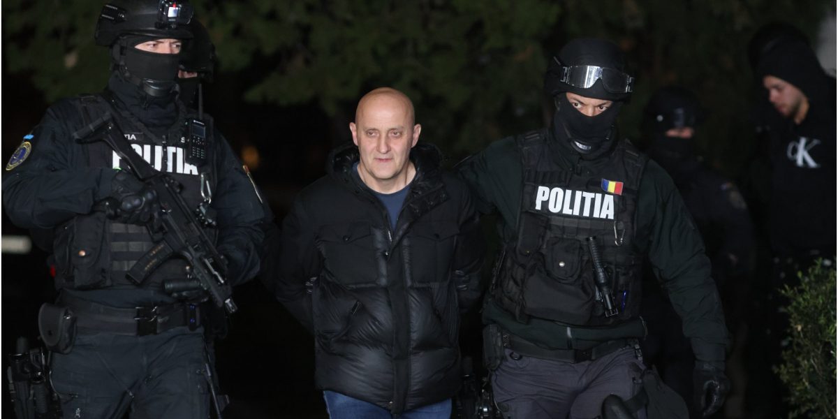 Dosar de corupție și conspirație: declarațiile martorilor excluse din ancheta Călin Georgescu și Horațiu Potra Unul dintre cele mai spectralice cazuri ale justiției din ultimii ani, dosarul în care fostul candidat la prezidențiale, Călin Georgescu, și liderul grupării mercenare, Horațiu Potra, sunt acuzați de acte împotriva ordinii constituționale, primește o nouă lovitură din partea instanței