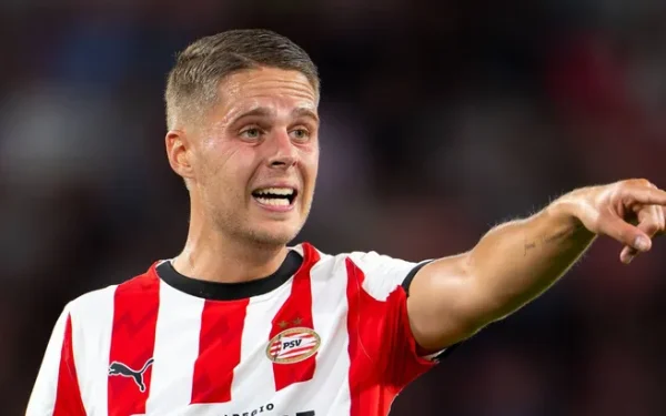 PSV Eindhoven primește vizita AZ Alkmaar într-un meci crucial pentru campionat În etapa a 26-a a Eredivisie, pricipala atracție a weekend-ului este partida dintre PSV Eindhoven și AZ Alkmaar, programată sâmbătă seara pe stadionul Philips