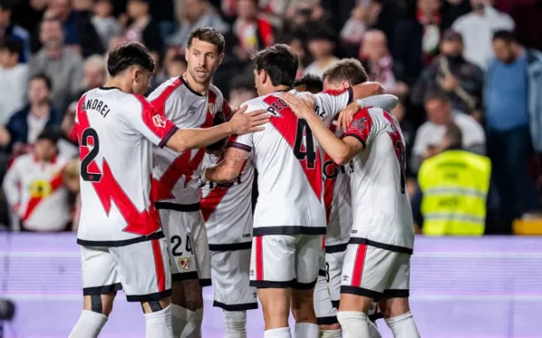Rayo Vallecano, aproape calificată în sferturile Europa Conference League după victoria din Turcia Rayo Vallecano se află foarte aproape de calificarea în sferturile Europa Conference League, după victoria convingătoare de 3-1 obținută în deplasare against Samsunspor, în turul optimilor de finală