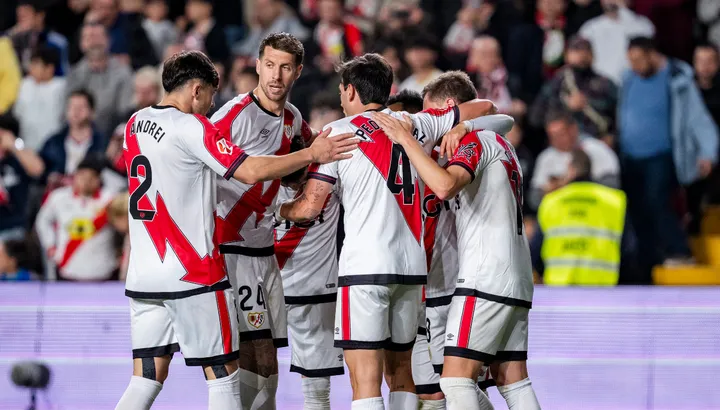 Rayo Vallecano, aproape calificată în sferturile Europa Conference League după victoria din Turcia Rayo Vallecano se află foarte aproape de calificarea în sferturile Europa Conference League, după victoria convingătoare de 3-1 obținută în deplasare against Samsunspor, în turul optimilor de finală