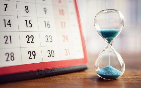 Paște 2026: Cât durează minivacanța angajaților în România