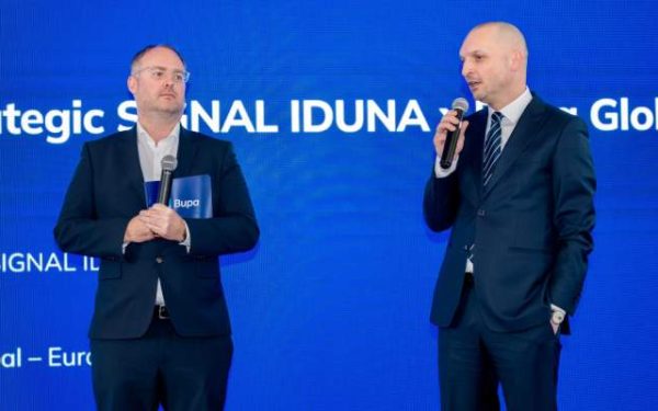 SIGNAL IDUNA România se alătură pieței de asigurări private, aducând expertiză de la liderii europeni în domeniu Intrarea pe piața asigurărilor private în România devine tot mai clară odată cu anunțul recent al companiei Signal Iduna România, care își propune să investească serios în dezvoltarea serviciilor de asigurări de sănătate și viață