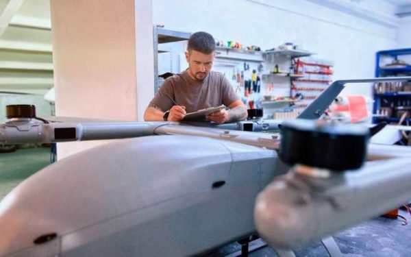 Qognifly lansează oficial sisteme avansate de contracarare a dronelor, consolidând poziția României în domeniul deep-tech Compania românească Qognifly, specializată în tehnologii de ultimă oră în domeniul deep-tech, face un pas significant pe piața internațională prin lansarea oficială a sistemelor autonome de contracarare a dronelor, cunoscute sub numele de C-UAS