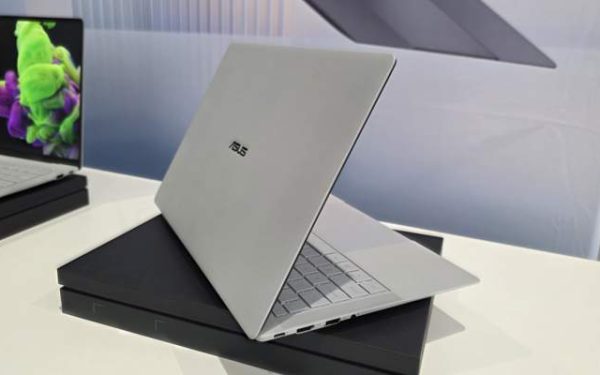 ASUS își consolidează poziția pe piața soluțiilor tehnologice dedicate mediului de afaceri din România prin lansarea noului laptop ExpertBook Ultra, un echipament premium care promite să răspundă cerințelor profesioniștilor din domeniul antreprenorial și corporativ