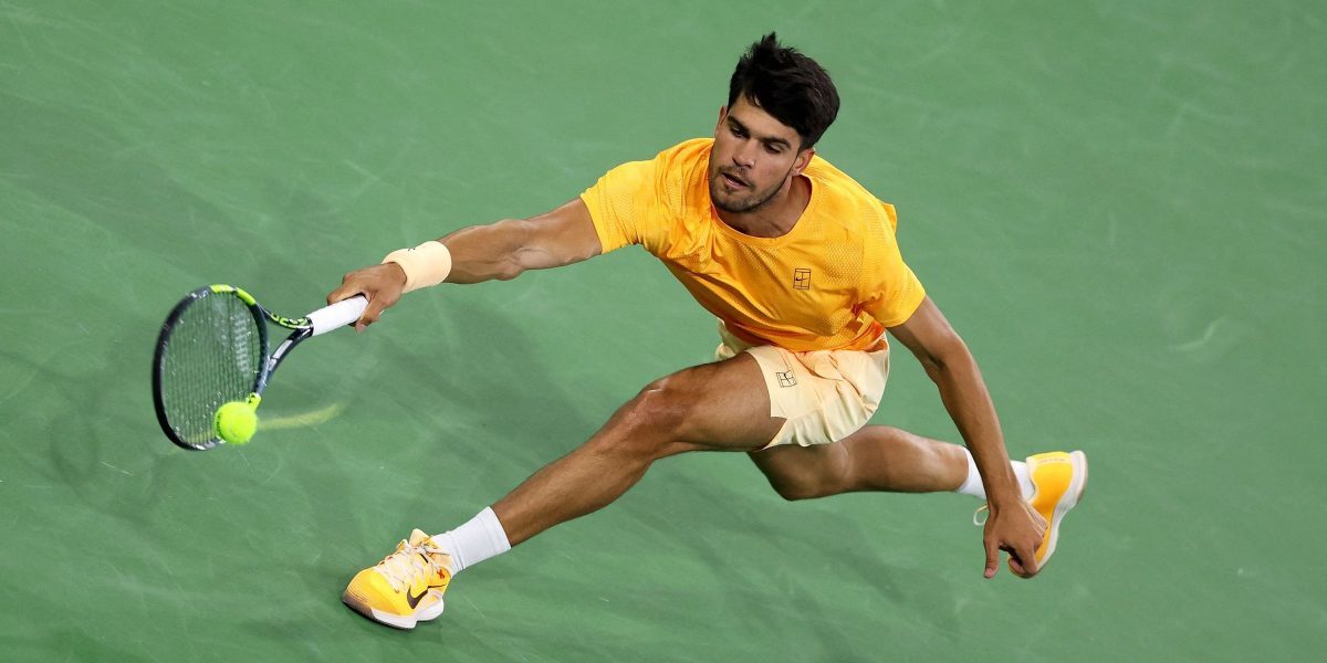 Carlos Alcaraz, învins pentru prima dată în 2026: Medvedev stabilește scorul la Indian Wells Carlos Alcaraz a cunoscut pentru prima dată în acest an gustul înfrângerii, fiind învins în semifinale la Indian Wells de Daniil Medvedev, cu scorul de 6-3, 7-6(4)