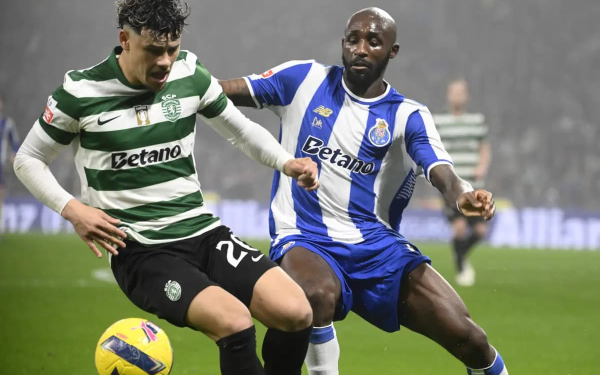 Sporting și Porto se înfruntă în semifinala Cupei Portugaliei, o reeditare a rivalității tradiționale Marți după-amiază, atmosfera de pe stadionul Alvalade din Lisabona se pregătește pentru un duel condus de tensiune și istorie