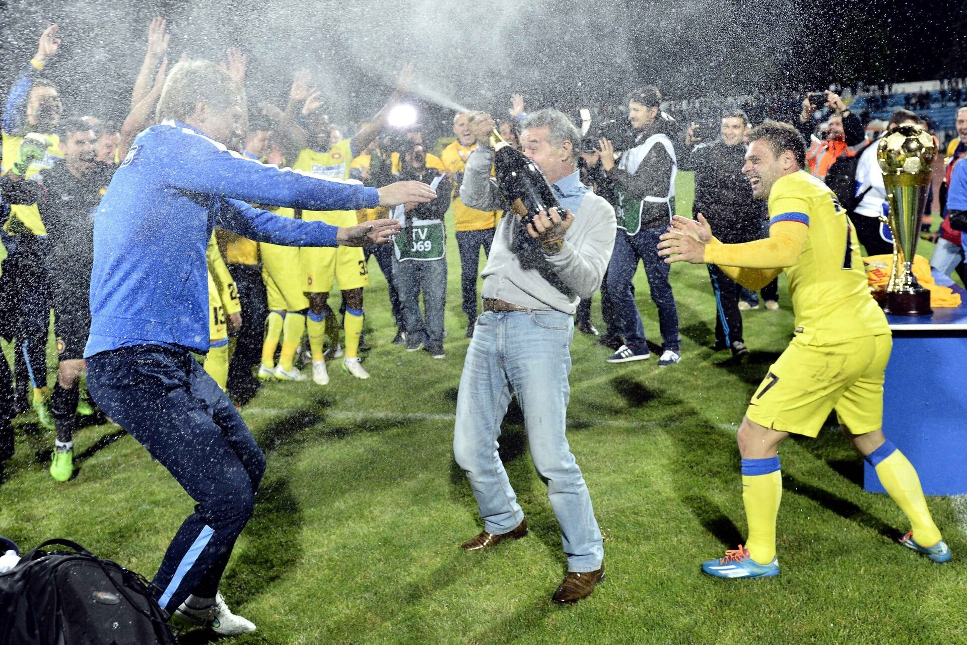 Giedrius Arlauskis, fostul goalkeeper al FCSB și actual jucător al Watford, a fost protagonista unei povești spectaculoase despre carieră, transferuri și momente inedite din viața sa de fotbalist