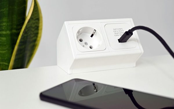 Încărcarea telefonului mobil nu mai este doar o activitate ocazională, ci o necesitate zilnică