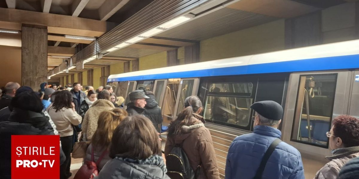 Decedat după ce a fost prins sub garnitură la Piața Unirii