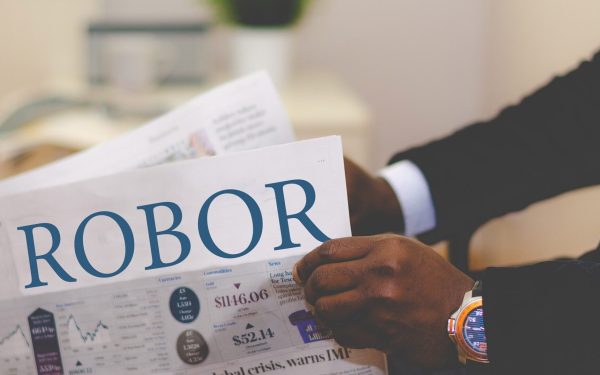 ROBOR la trei luni atrage atenția prin creșterea abruptă, influențând direct costurile creditelor cu dobândă variabilă din România Creșterea neașteptată a indicelui ROBOR la trei luni, înregistrată în această săptămână, a readus în prim-plan temerile consumatorilor legate de scumpirea creditelor în lei