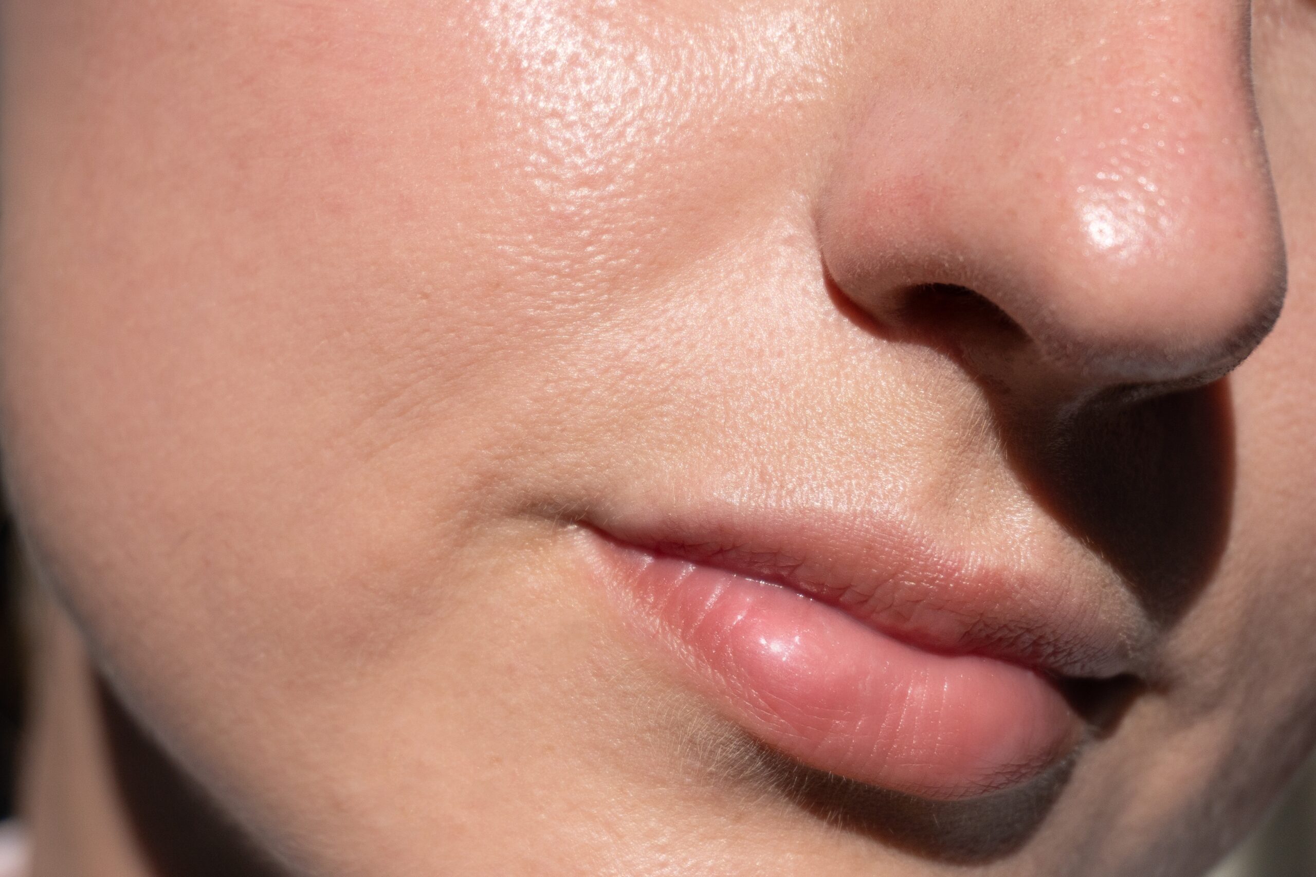 Un nou trend viral pe TikTok a readus în atenție un „secret” aparent banal pentru un ten luminos și sănătos: conservele de sardine