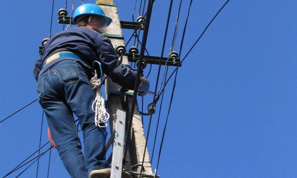 În perioada 23 – 29 martie 2026, mai multe cartiere din București, Ilfov și Giurgiu vor fi afectate de întreruperi programate ale alimentării cu energie electrică, în cadrul unor lucrări de reparații, modernizare și mentenanță ale rețelelor electrice