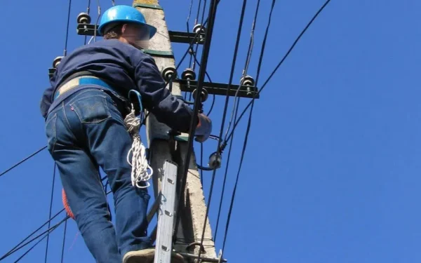 În perioada 30 martie – 5 aprilie 2026, locuitorii din București, Ilfov și Giurgiu trebuie să fie pregătiți pentru întreruperi programate ale furnizării de energie electrică