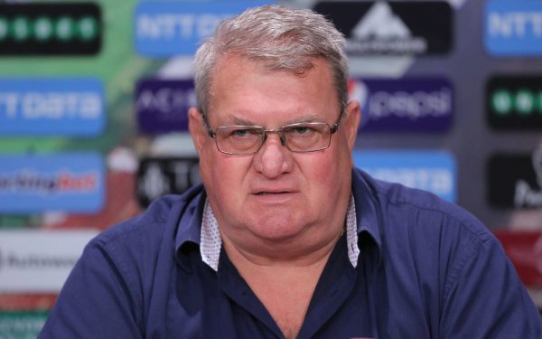 CFR Cluj, pe val după o serie impresionantă: Iuliu Mureșan vorbește despre contracandidate și speranțele la titlu După o performanță remarcabilă în SuperLiga, CFR Cluj a obținut a 11-a victorie consecutivă, învingând Dinamo cu scorul de 2-0