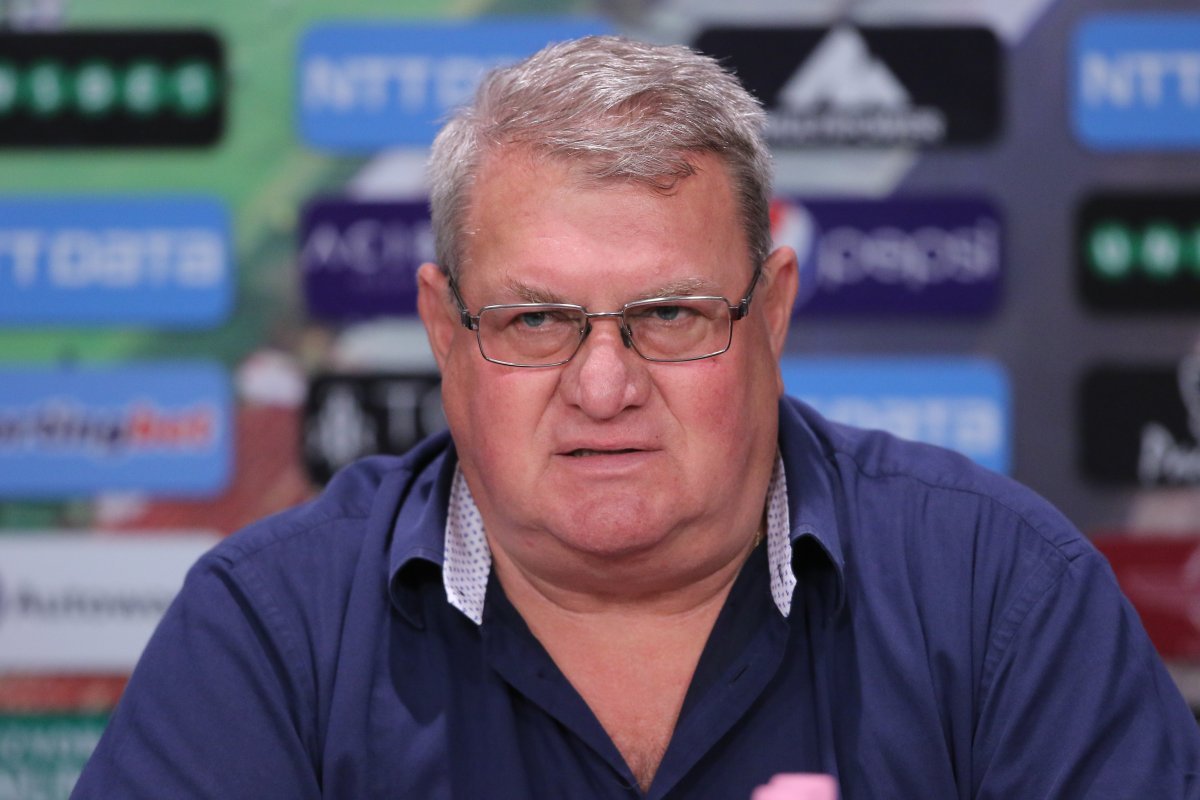 CFR Cluj, pe val după o serie impresionantă: Iuliu Mureșan vorbește despre contracandidate și speranțele la titlu După o performanță remarcabilă în SuperLiga, CFR Cluj a obținut a 11-a victorie consecutivă, învingând Dinamo cu scorul de 2-0