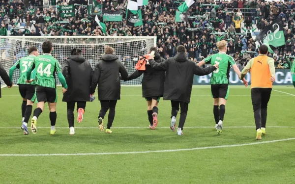 Lazio și Sassuolo se vor întâlni luni, 9 martie 2026, pe „Stadio Olimpico” din Roma, într-un meci care închide runda cu numărul 28 din Serie A