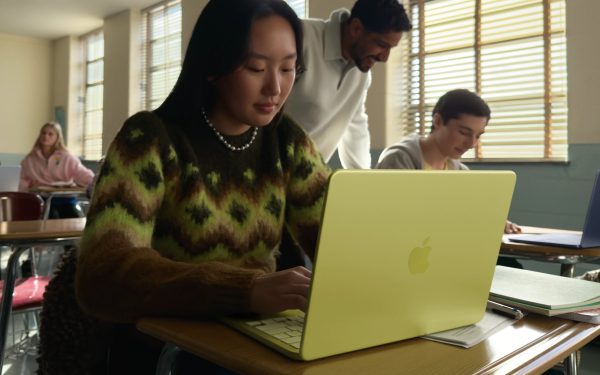 Apple a lansat oficial noul său laptop low-cost, denumit MacBook Neo, un model care a stârnit deja interesul industriei și al publicului
