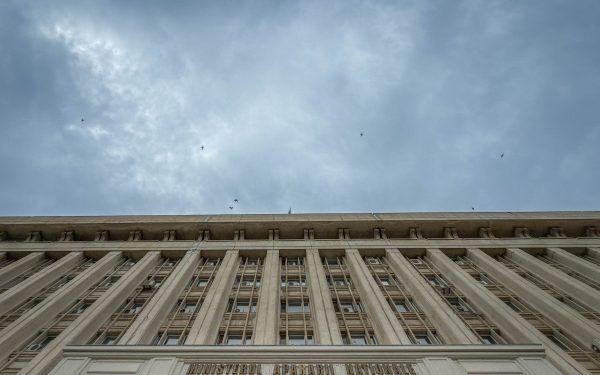 România își alertează vigilența în contextul tensiunilor regionale crescânde, menținând o prezență consolidată a forțelor militare pe toate fronturile