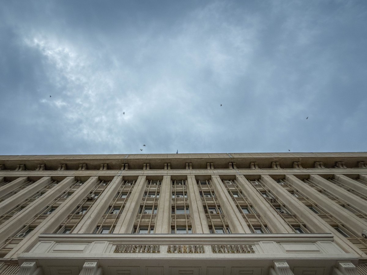 România își alertează vigilența în contextul tensiunilor regionale crescânde, menținând o prezență consolidată a forțelor militare pe toate fronturile