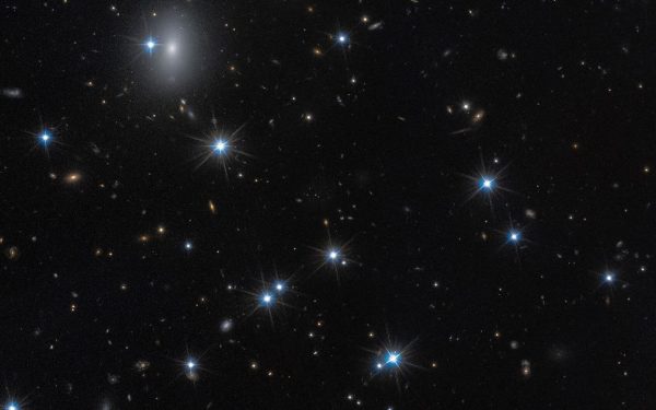 Astronomii au descoperit în adâncurile Universului una dintre cele mai misterioase galaxii observate vreodată, o descoperire ce provoacă noi întrebări despre formarea și evoluția cosmosului