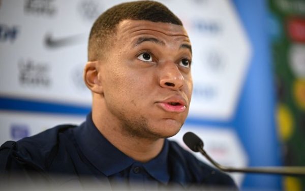 Kylian Mbappe revine pe teren pentru Real Madrid în contextul unei advanced faze a Ligii Campionilor, după o perioadă de absență de trei săptămâni, un restart al prezenței sale pe gazon fiind programat pentru meciul de marți seară împotriva celor de la Manchester City, din manșa secundă a optimilor de finală