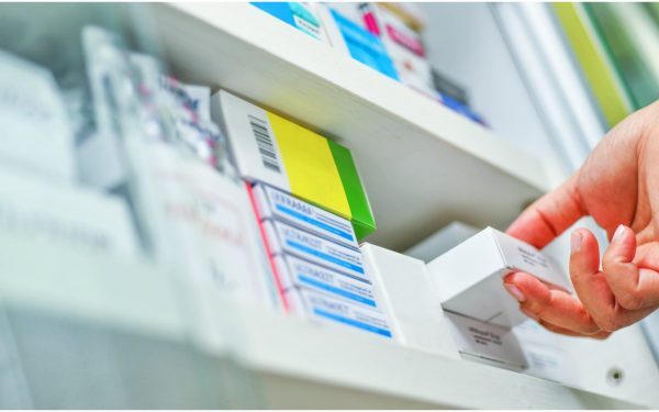 Guvernul a anunțat recent o actualizare semnificativă a listei medicamentelor gratuite și compensate, o măsură menită să extindă accesul românilor la tratamente esențiale și inovative