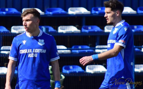 Valentin Stan, antrenorul formației Metalul Buzău, a stârnit controverse după înfrângerea categorică suferită de echipa sa în fața echipei CS Gloria Bistrița, scor 0-3