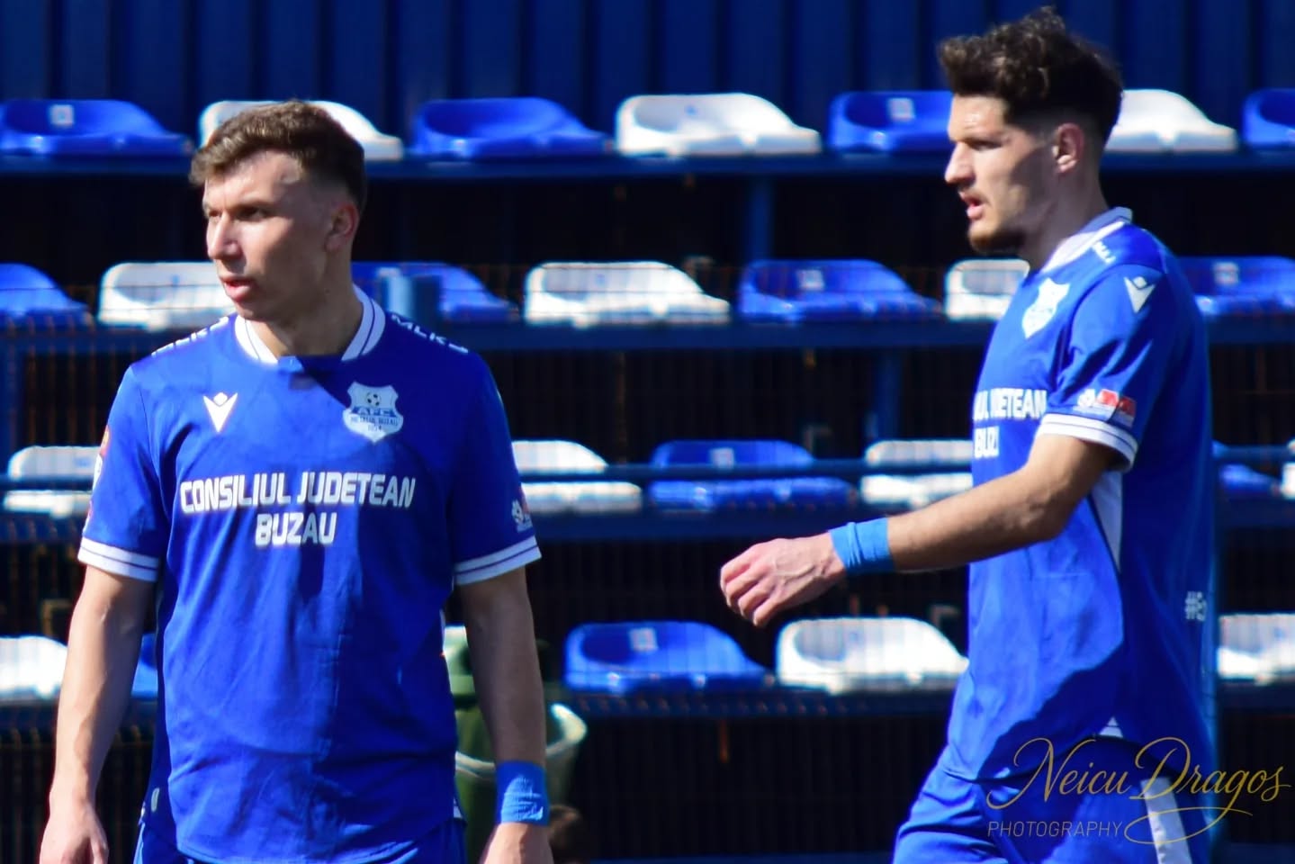 Valentin Stan, antrenorul formației Metalul Buzău, a stârnit controverse după înfrângerea categorică suferită de echipa sa în fața echipei CS Gloria Bistrița, scor 0-3