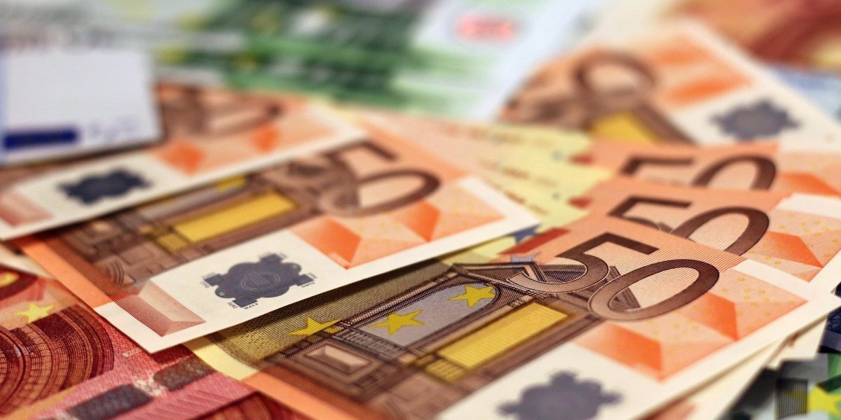 O scenă incredibilă a transformat recent șoseaua de centură sudică a orașului Squinzano, în provincia Lecce, situată în sudul Italiei