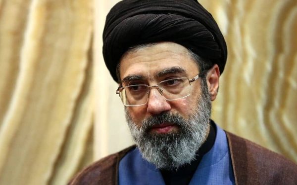 Mojtaba Khamenei, fiul ayatolahului ucis, devine lider suprem al Iranului; Israelul avertizează asupra acțiunilor împotriva succesorilor