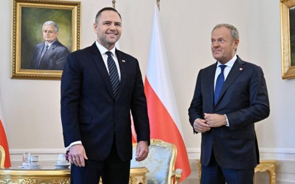 Polonia își reafirmă independența în gestionarea resurselor pentru apărare, trimițând în Parlament un proiect de lege menit să finanțeze industria națională de apărare din fonduri exclusive din bugetul național