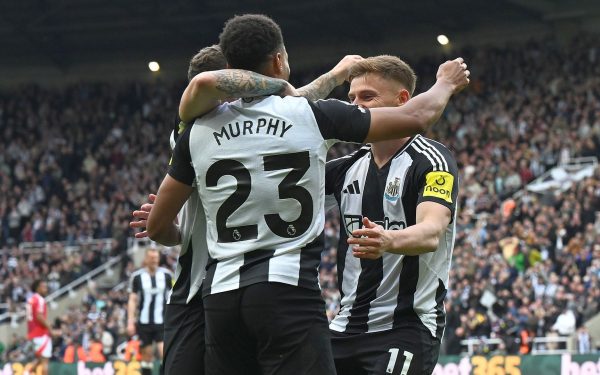 Etapa a 29-a din Premier League promite un spectacol incitant, fiind una dintre cele mai ample și tensionate din sezonul actual