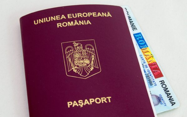 Românii din Israel cu pașapoarte expirate sau pierdute, sfătuiți să apeleze urgent la autoritățile consulare din Haifa Situație de urgență pentru românii aflați în Israel: autoritățile consulare române din Haifa anunță o campanie de alertă menită să prevenă blocajele în procesul de mobilitate și revenire în țară