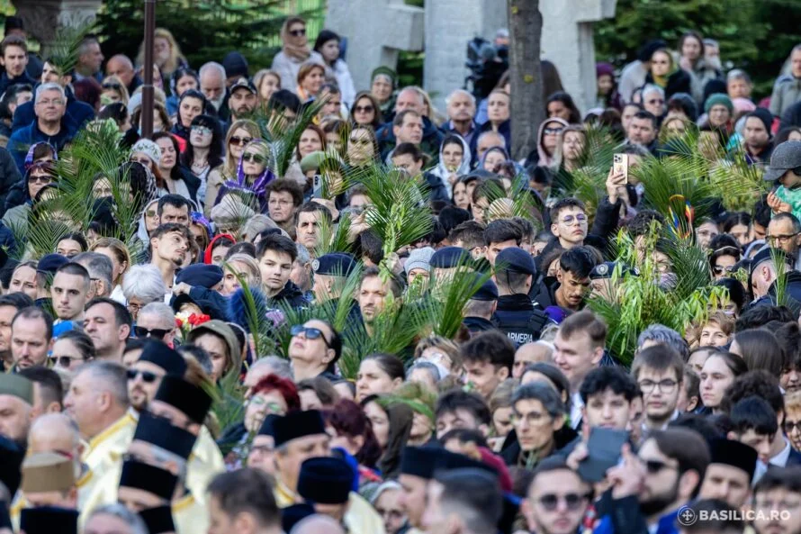 Bucureștiul se pregătește pentru sărbătoarea Floriilor: procesiune impresionantă și tradiții bine păstrate În orașul București, creștinii ortodocși se vor reuni sâmbătă, 4 aprilie 2026, pentru a participa la unul dintre cele mai importante evenimente religioase ale anului – Pelerinajul de Flori