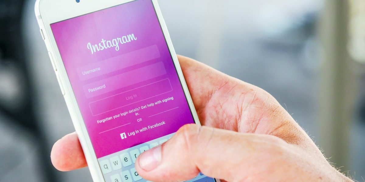 Platforma Meta, parte a gigantului tehnologic Facebook, WhatsApp și Instagram, se confruntă joi cu o serie de probleme tehnice majore, afectând milioane de utilizatori din întreaga lume