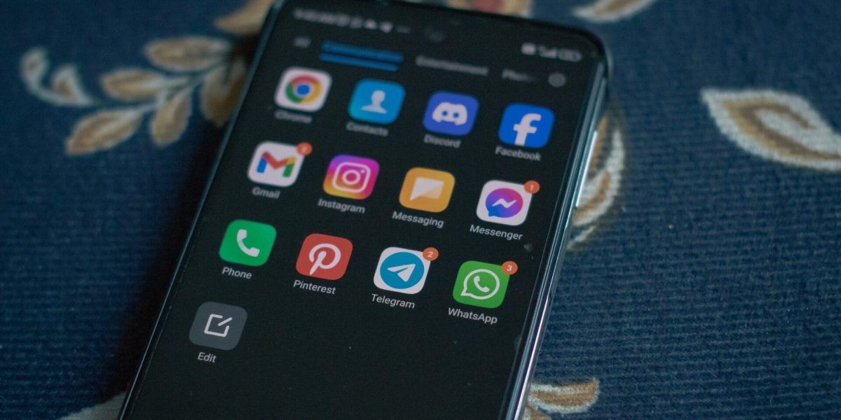 Jumbo lansează o strategie inovatoare pentru recrutarea tinerilor angajați, introducând posibilitatea aplicării prin WhatsApp, o metodă rapidă, eficientă și adaptată la tendințele moderne de comunicare