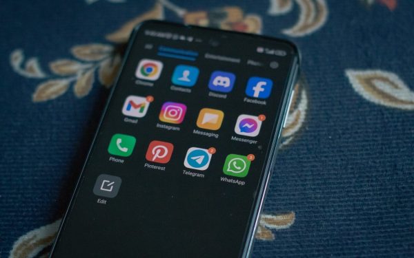 Jumbo lansează o strategie inovatoare pentru recrutarea tinerilor angajați, introducând posibilitatea aplicării prin WhatsApp, o metodă rapidă, eficientă și adaptată la tendințele moderne de comunicare